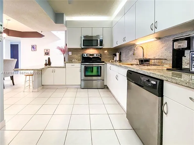 9341 Collins Ave #1204 — Photo 7