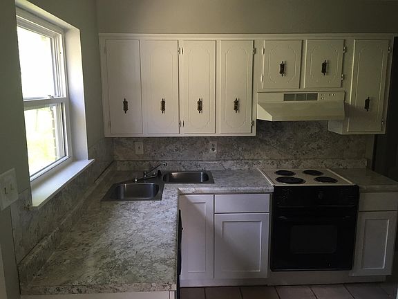 2nd image of 6206 Meadowbrook And 6208 Ln