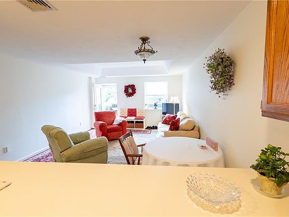 3rd image of 3524 W Shore Rd APT 215