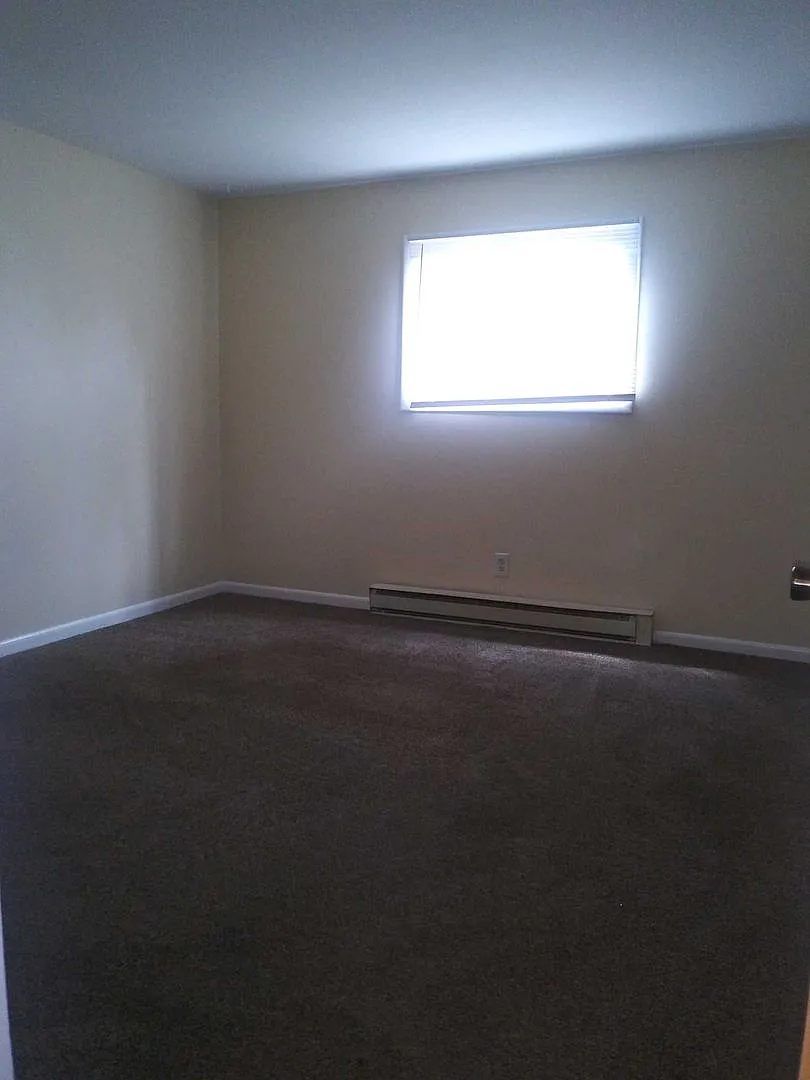 Carnaby Square Apartments — Photo 4
