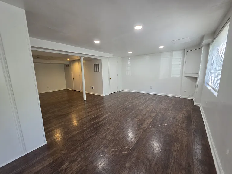 2100 Northland Rd — Photo 11