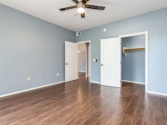 4th image of 2929 W Yorkshire Dr Unit 1088