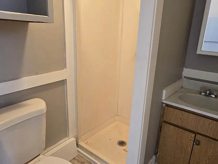 50 Main St #5 — Photo 14
