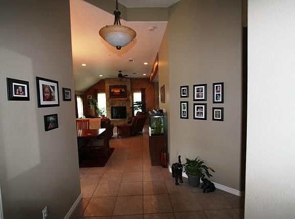 3rd image of 1203 Willow Ln