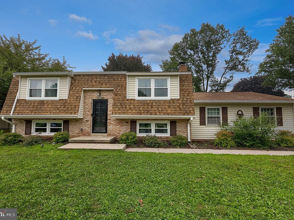 1st image of 33 Country Side Ln