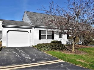 17641 Northampton Ct, Chagrin Falls, OH 44023