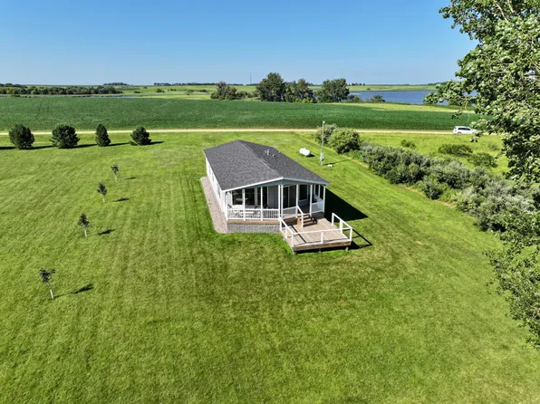 7 Robbins Dr, Tracy, MN 56175
