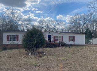 447 Tumble Rock Dr, Cowpens, SC 29330