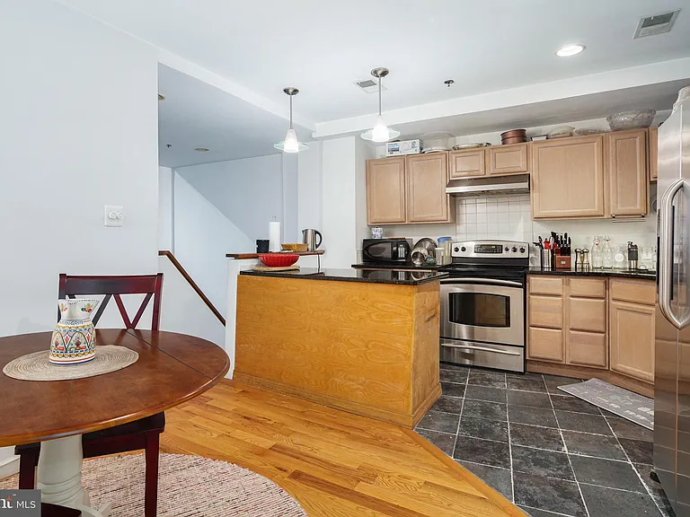 1520 Kater St #C — Photo 4