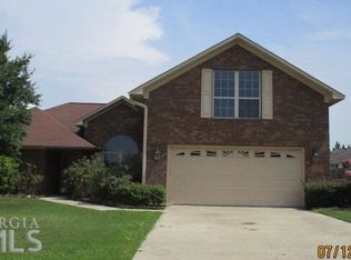 225 Slayton Cir, Hinesville, GA 31313