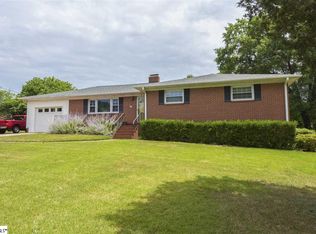 12 Linden Dr, Greenville, SC 29617