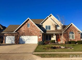 1227 Waterford Dr, Morton, IL