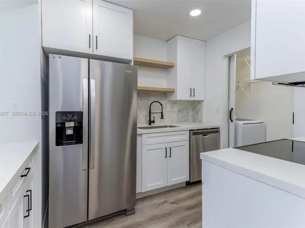931 NE 199th St APT 201-22, Miami, FL 33179
