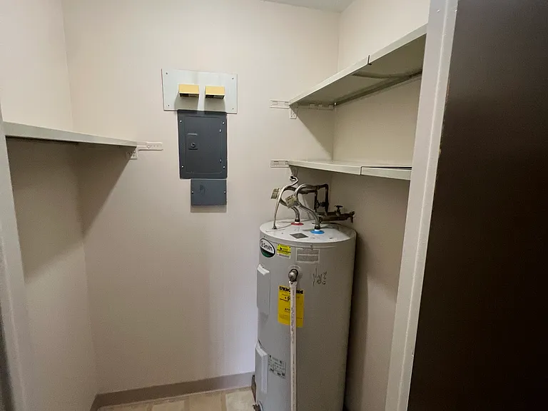 Mapleview Terrace Apartments — Photo 38