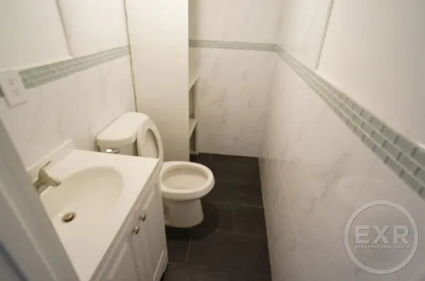 Rented by EXR | media 11