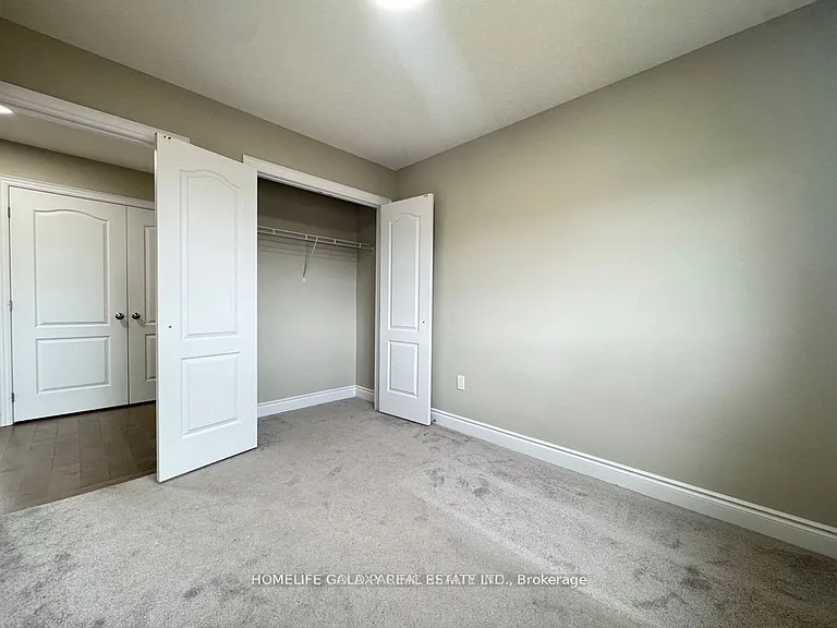 86 Nathan Cres — Photo 22