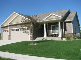 677 Raleigh Ln, Marion, IA 52302