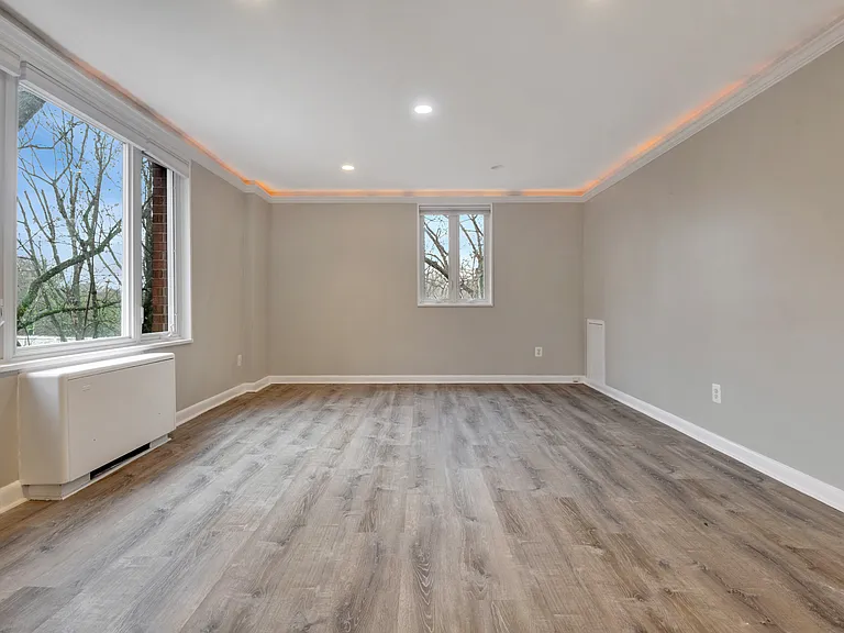 2400 41st St NW #415 — Photo 2