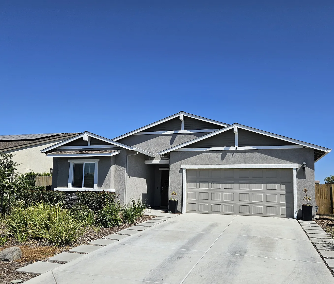 1513 Oakwood Dr photo 1