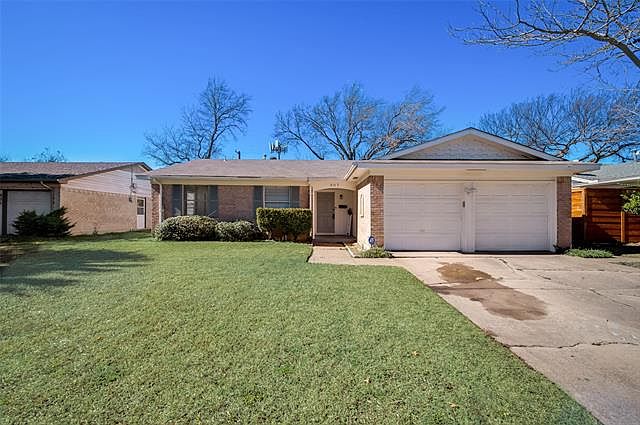 1st image of 807 N Cottonwood Dr