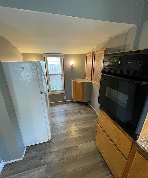 914 N Elm Ave — Photo 8