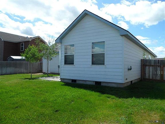 4th image of 833 N River Rock Dr