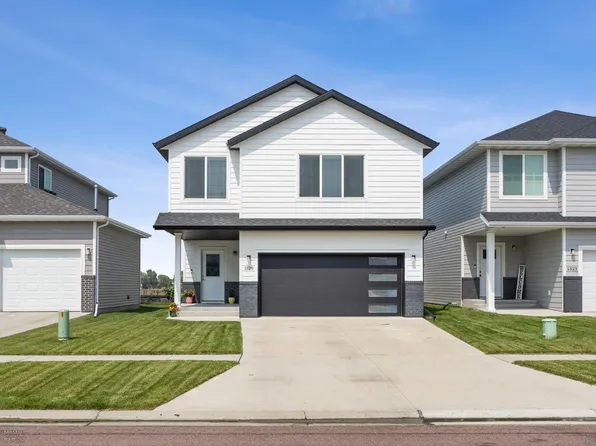 1529 66th Ave S, Fargo, ND 58104