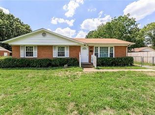 1437 Echo Glen Rd, Charlotte, NC 28213