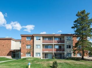 3815 107th St NW, Edmonton, AB T6J2N7