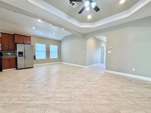 4 bed, 3.0 bath, 1650 sqft, $2,495 — Photo 4