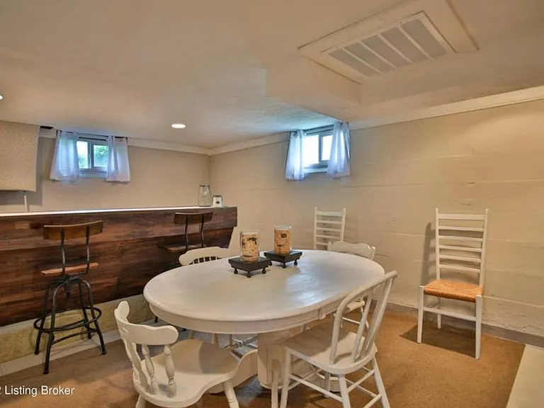 4215 Churchill Rd — Photo 18