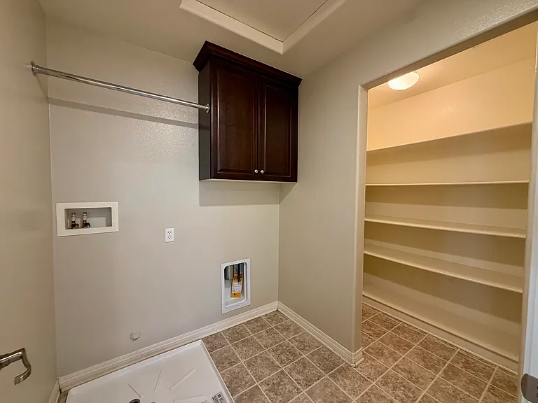 13258 Chatham Dr — Photo 24