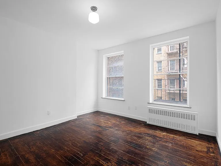 21 Grove St #2A — Photo 3