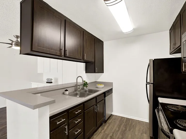 Monterra Ridge Apartments — Photo 4