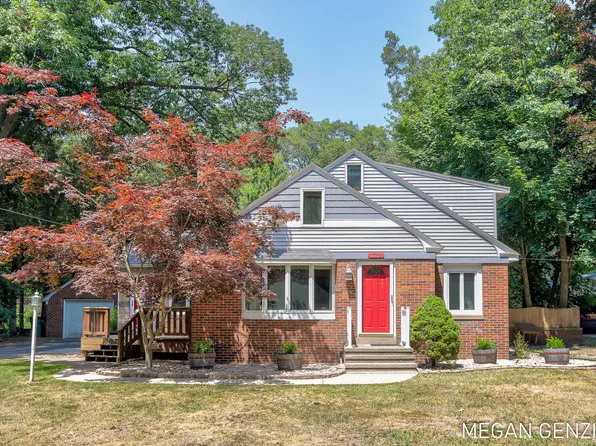 1378 Forest Park Rd, Muskegon, MI 49441