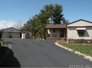 48 Susanne Ct, Caseyville, IL