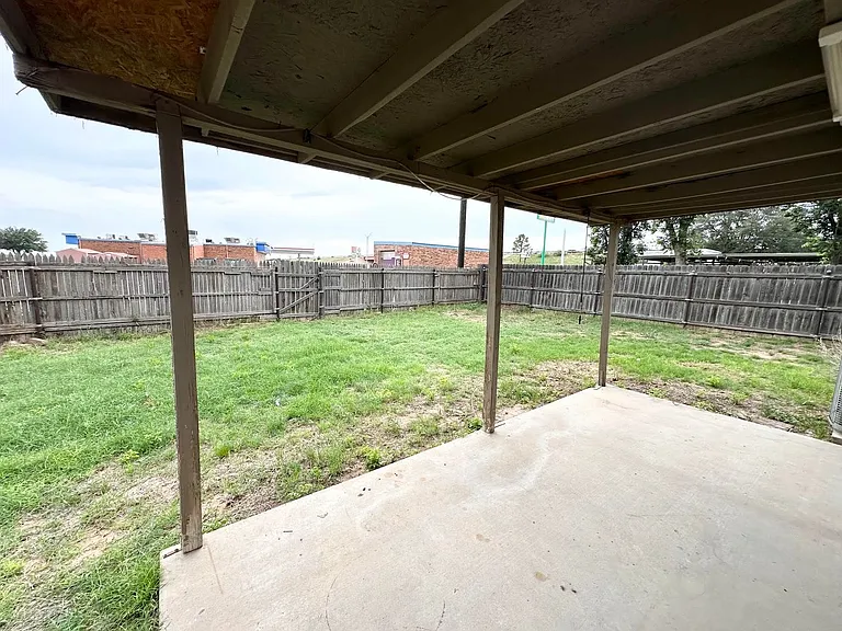 4605 Crenshaw Dr — Photo 14