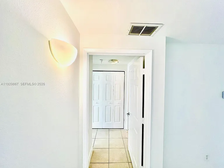 8000 N Nob Hill Rd #204 — Photo 11