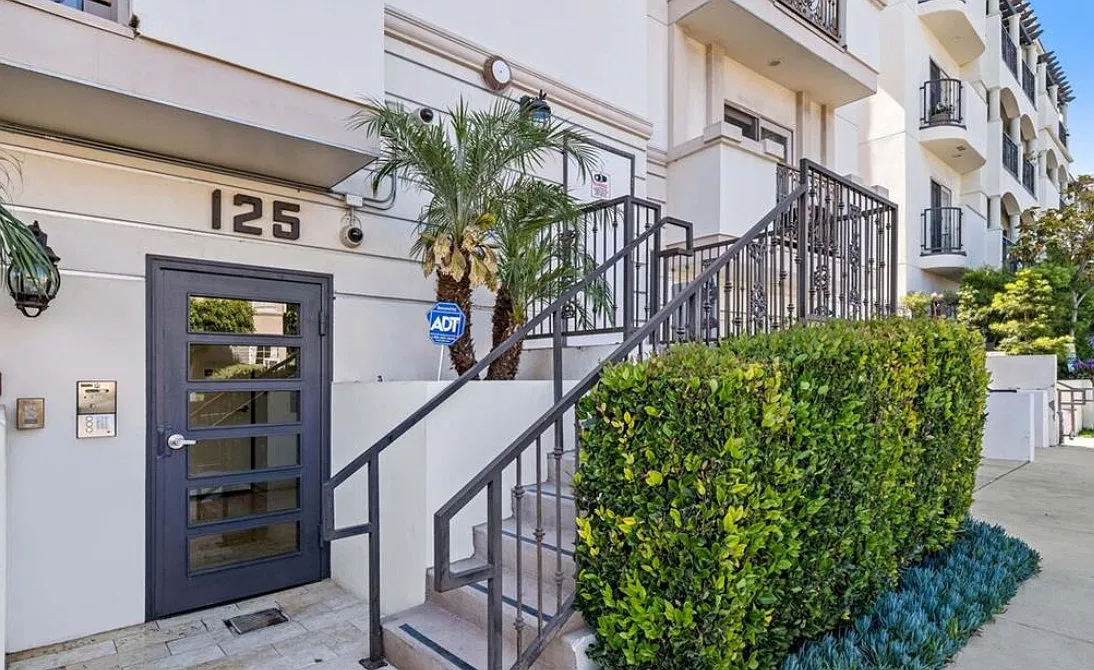 3 bed, 1430 sqft, $4,800 — Photo 3