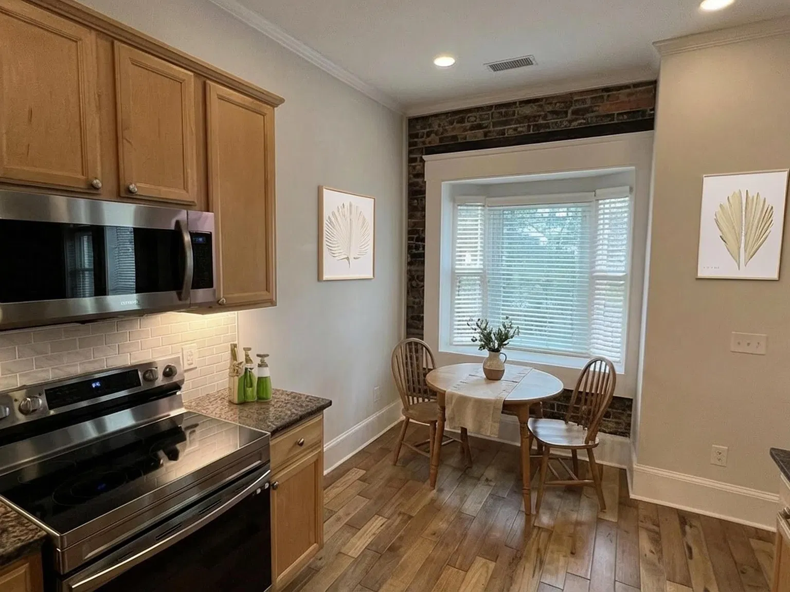 2 bed, 1461 sqft, $2,200 — Photo 4