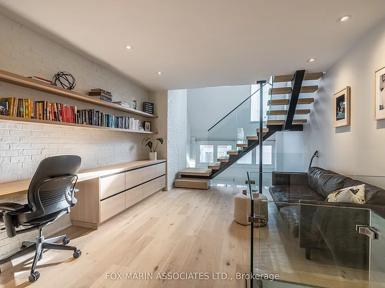 61 McGill St — Photo 18