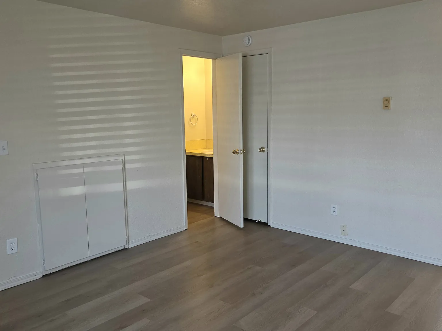 Bird Avenue, 211 E. - B — Photo 2