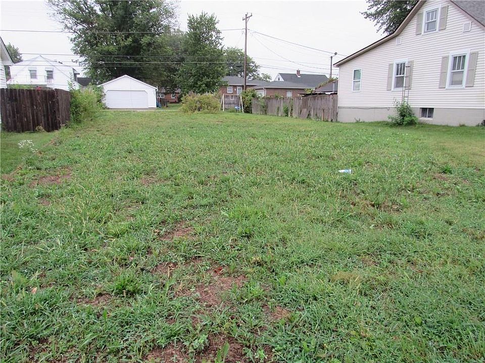 2nd image of 316 Kessler Blvd