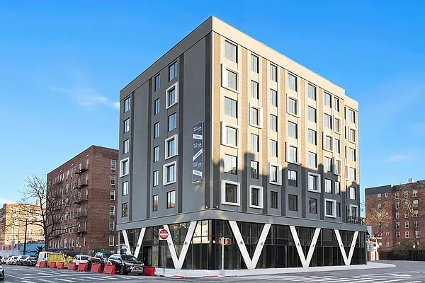 Rented by Compass | media 24