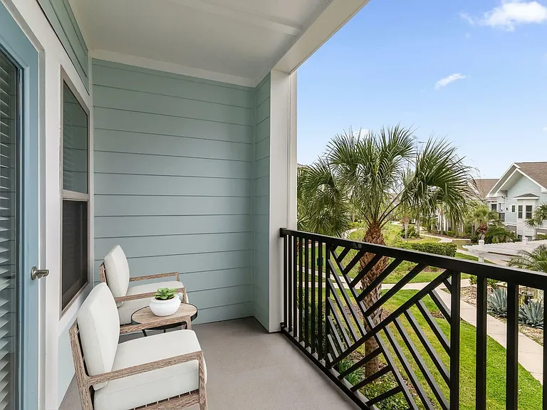 Luxe Lakewood Ranch - Private Patio
