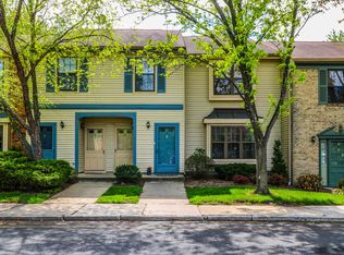 9 Amherst Ct, Aberdeen, NJ 07747