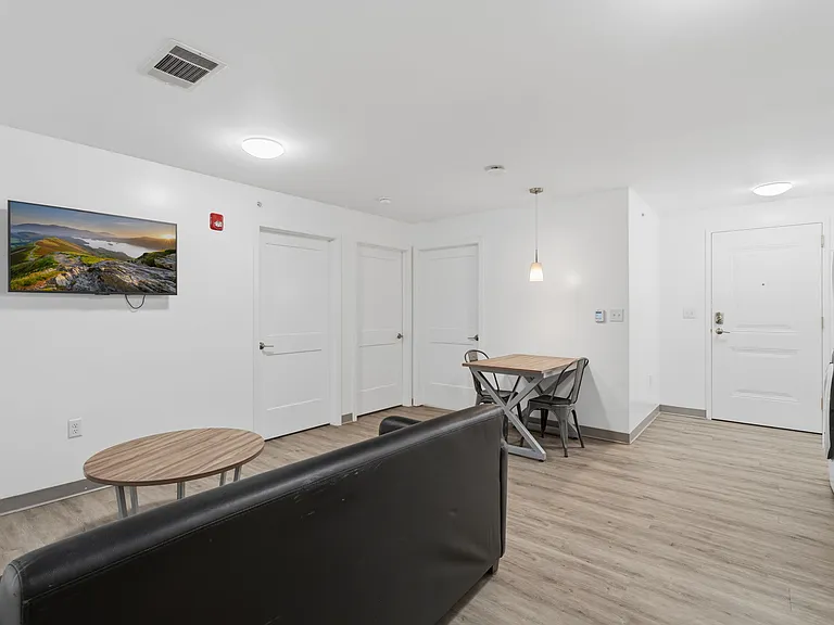 The Outlook Apartments — Photo 32