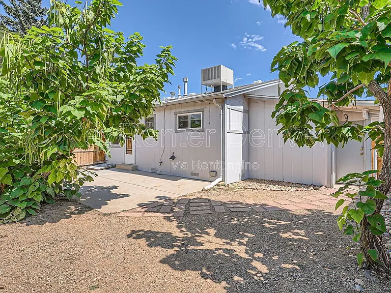 403 S Owens St — Photo 10