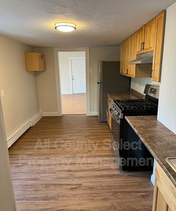 1st image of 83 Groveland St APT 2