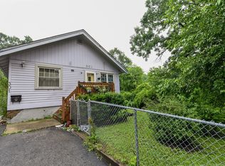 301 Hastings St, Elgin, IL 60120